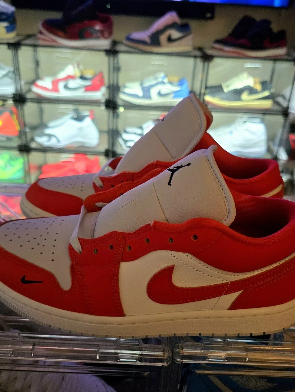 Men's Size 9 - Air Jordan 1 SE Low Chile Red/Summit White